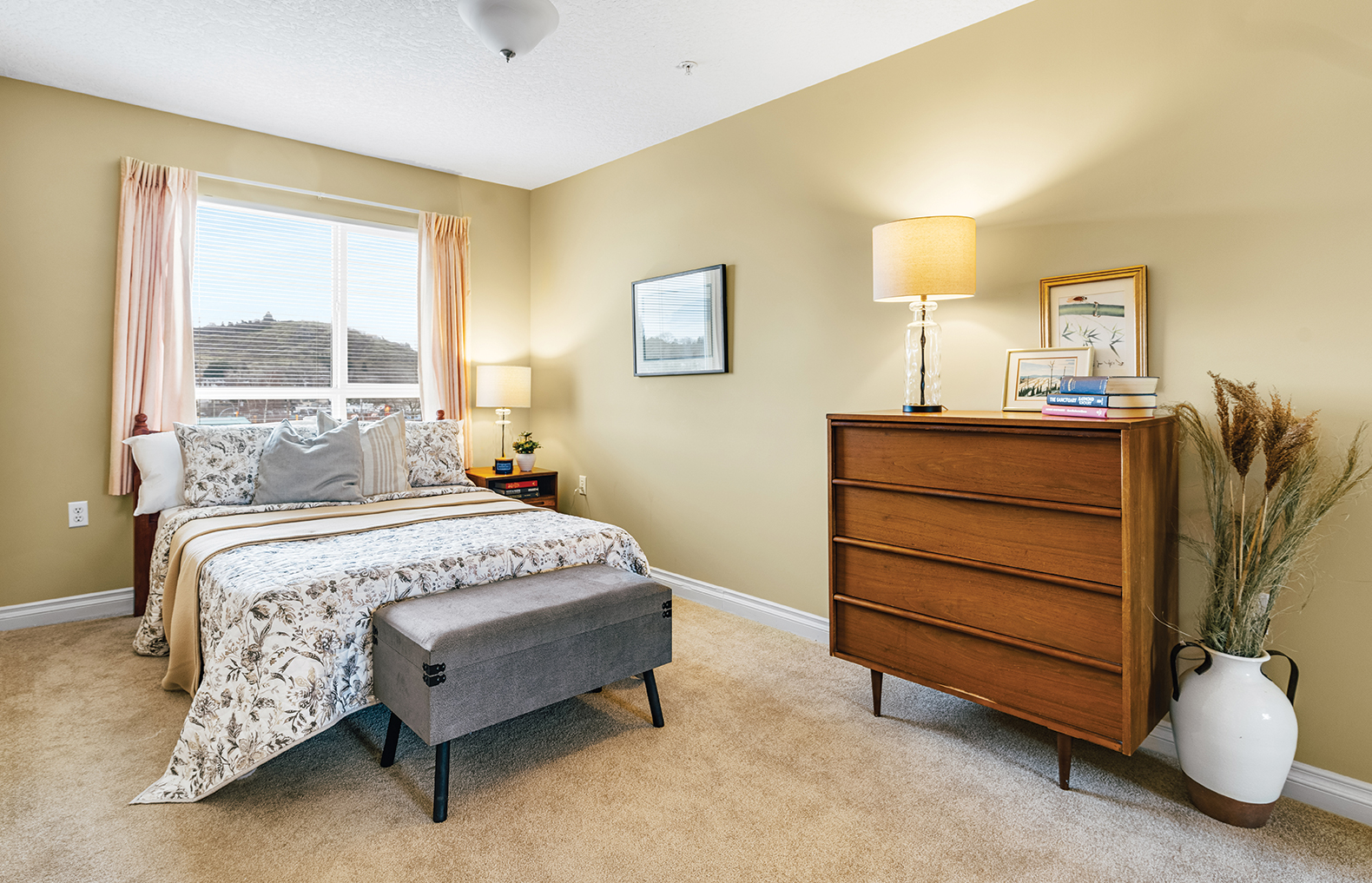 Victoria BC Retirement Home Independent Living Highgate Lodge